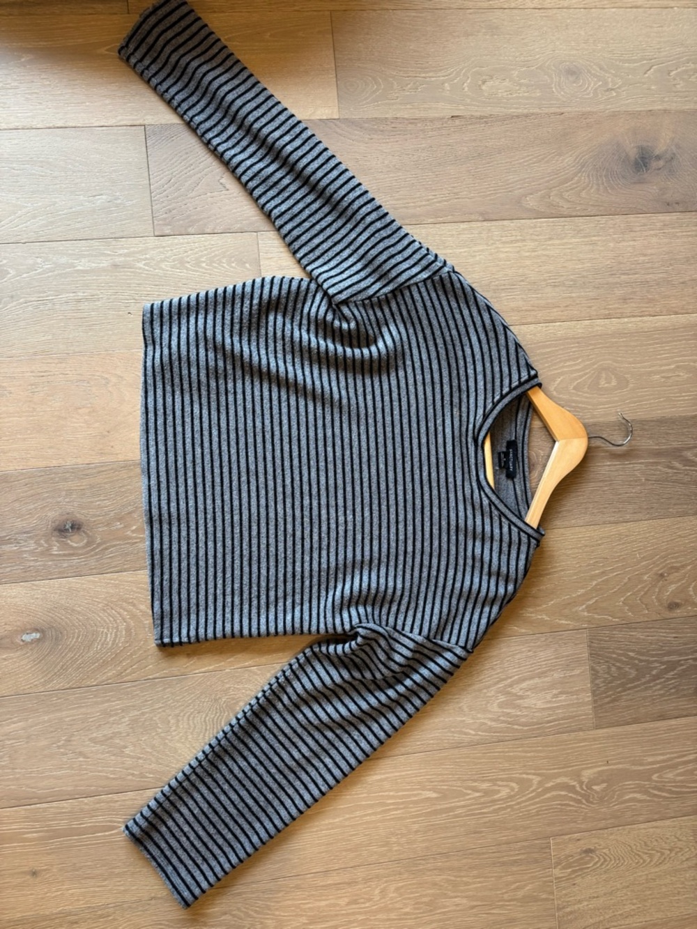 Sanctuary Striped Cropped Sweater – Gray/Black – Size M